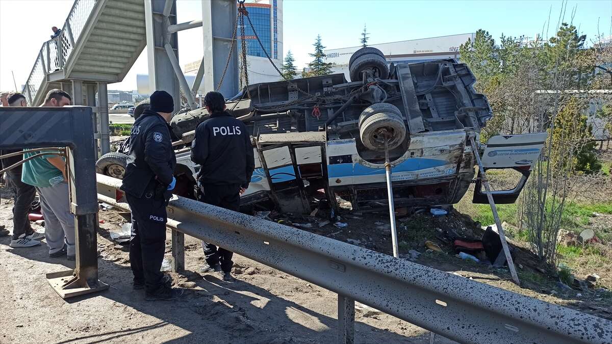 5 kişinin öldüğü otobüs kazası kamerada! Kimlikler belli oldu 9